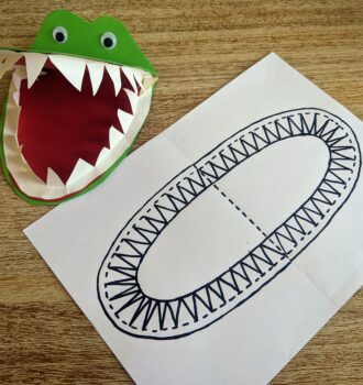 5 Schritte: Lustige Dinosaurier-Einladungskarte zum Kindergeburtstag selbst basteln
