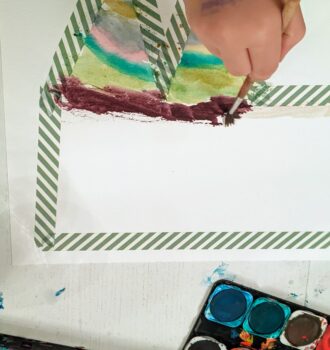 4 Schritte: Einfache Wasserfarben-Bilder mit Washi-Tape mit Kindern malen