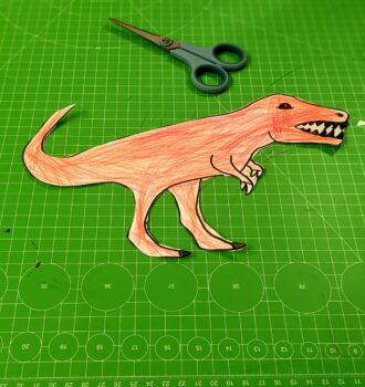 Gefährlicher T-Rex: Dinosaurier-Vorlage zum ausmalen, bekleben, ausschneiden und basteln mit Kindern (inkl. PDF-Download zum Ausdrucken)