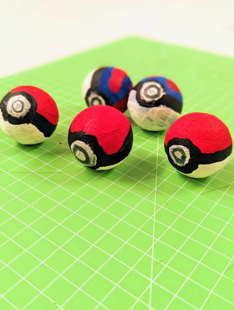 3 Schritte: Phänomenale Pokébälle als lustiges DIY-Spielzeug für Pokémon-Fans in Rekordzeit basteln mit Kindern