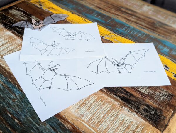 4 Vorlagen für gruselige Fledermaus-Fensterbilder als Download zum Basteln mit Kindern an Halloween