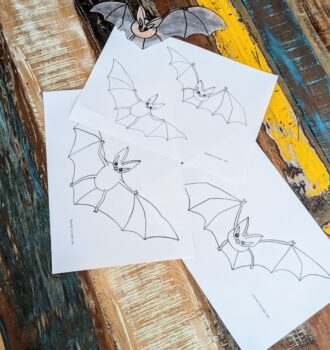 4 Vorlagen für gruselige Fledermaus-Fensterbilder als Download zum Basteln mit Kindern an Halloween