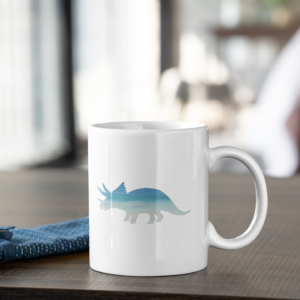 Tasse "Triceratops am Strand": Individuelles Design für Dinosaurier-Freunde - Tasse glossy