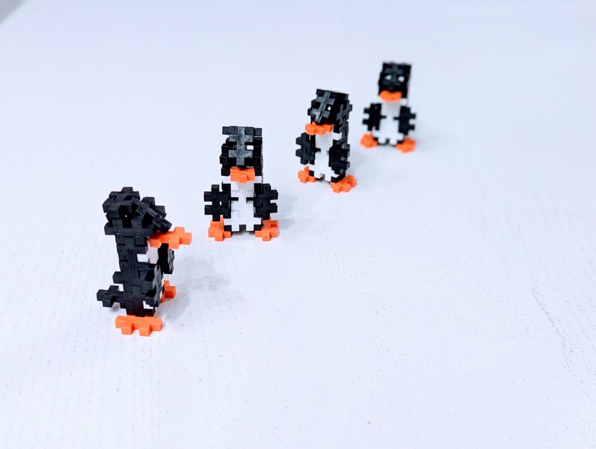 3 Minuten: Hinreißenden Pinguin aus PLUS-PLUS bauen im kinderleichten, blitzschnellen Tutorial